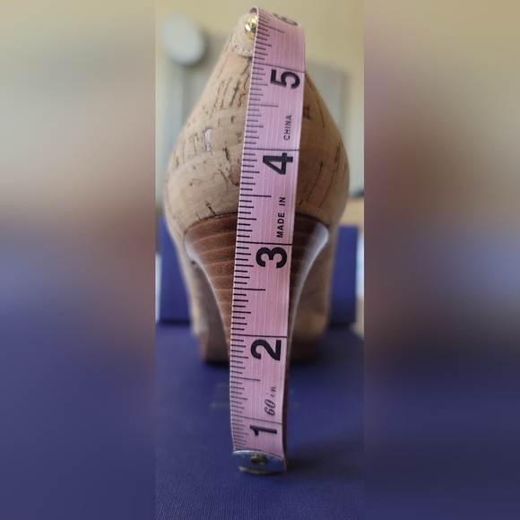 Stuart Weitzman Logo Plainfield Natural Cork Peep Toe Platform Pump - Picture 9 of 9